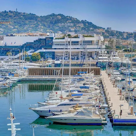 Apartament Charming With Seaview *